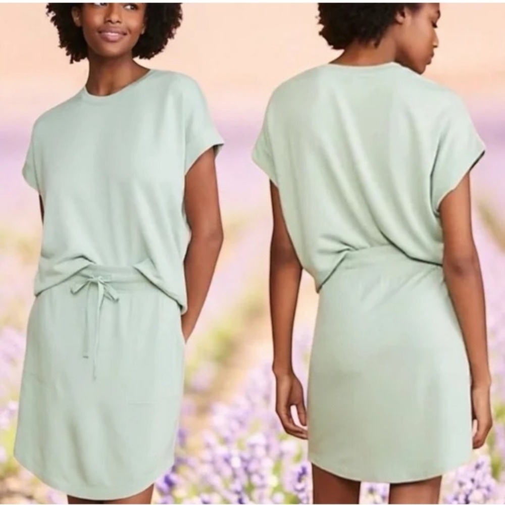 Soft Green Top and Skirt Set - NEW!!
